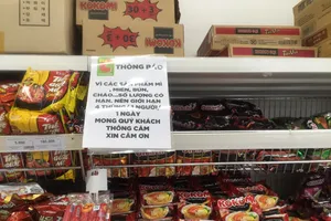 Một số loại mì tôm, miến... cháy hàng giữa mùa dịch COVID-19