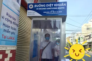Quận Tân Phú có điểm khử khuẩn miễn phí cho người dân