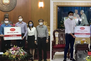 Doanh nghiệp ủng hộ tiền và thiết bị để phòng, chống COVID-19