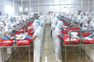 Cứu doanh nghiệp lao đao: Đừng 'trên nóng dưới lạnh'