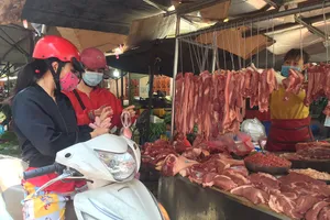 Giá heo hơi lại nhảy vọt lên 89.000 đồng/kg 