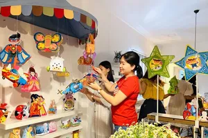 COVID-19: Cơ hội cho lồng đèn Việt lên ngôi