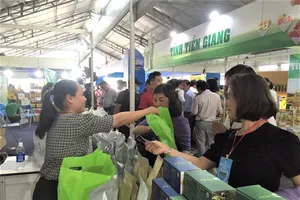 Hàng ngàn hợp đồng được ký kết giữa DN TP.HCM với các tỉnh 