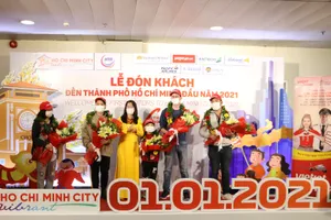 19 khách du lịch đầu tiên xông đất TP.HCM năm 2021