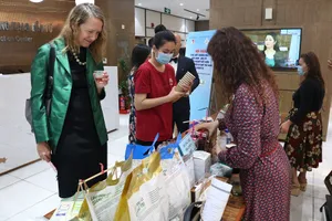 Apple từng có 'số phận' tương tự gạo ST25: phải làm sao?