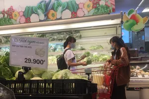 TP.HCM doanh thu bán lẻ dịch vụ đạt hơn 456 ngàn tỉ đồng