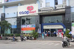 Chở hàng đến Cần Thơ, tài xế lại... quay ngược về TP.HCM