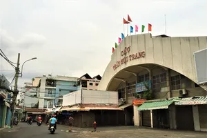 Đã có hơn 200 chợ truyền thống đóng cửa