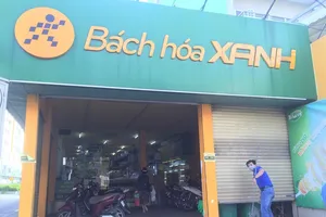 Chùm ảnh các siêu thị, cửa hàng tiện lợi đóng cửa sớm theo quy định