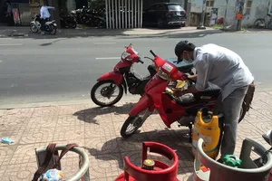 Khách hàng gọi gas rất nhiều nhưng không giao được...vì giấy đi đường