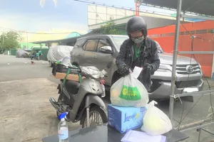 'Dở khóc dở cười' khi mua bánh gạo lại được giao... bột chiên chuối