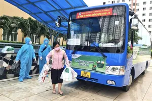 TP.HCM: Xuất hiện hàng loạt xe buýt 'mua chung-bình ổn giá'
