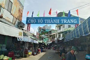 46 chợ truyền thống ở TP.HCM mở cửa trở lại, khách thưa thớt