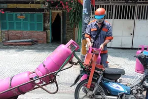 Giá gas bất ngờ giảm mạnh trên 24.000 đồng/bình 