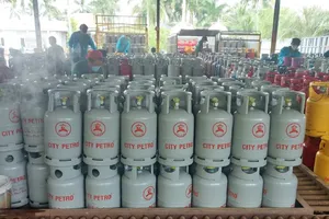 Ngày mùng 1 Tết, giá gas tăng 16.000 đồng bình/12kg 