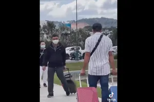 Đà Lạt nói gì về tin 'cháy' phòng khiến du khách phải ngủ bờ hồ Xuân Hương?