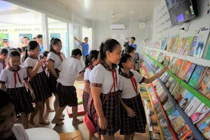 Năm 2020 Hội doanh nhân trẻ TPHCM tặng thư viện container cho trường tiểu học Qưới Thành-Bến Tre 