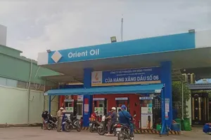 Cửa hàng xăng dầu: Hoa hồng âm, làm sao chúng tôi 'sống' nổi?