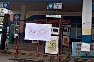 Trước giờ G: Một số cửa hàng hết xăng, chỉ bán 50.000 đồng/ô tô