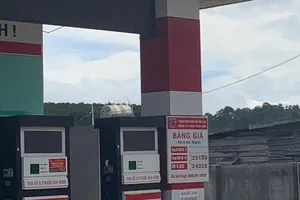 Lâm Đồng: Chỉ được cung cấp nhỏ giọt, nhiều cửa hàng thiếu xăng dầu