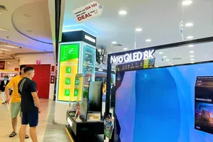 Siêu thị điện máy tung khuyến mãi tivi trước giờ khai mạc World Cup