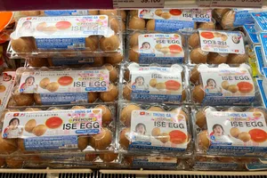 Bất ngờ với trứng gà ăn sống giá hơn 60.000 đồng/hộp