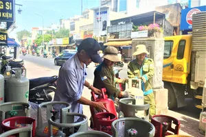 Giá gas đầu năm 2023 giảm mạnh đến 23.000 đồng/bình 12kg