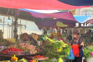 Tháng 1: Giá thịt quay, chả giò, nước mắm...tăng 