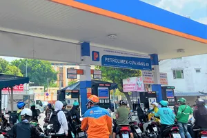 Tháng 1, Việt Nam chi hơn 900 triệu USD nhập khẩu xăng dầu 