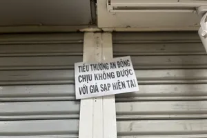 Tiểu thương chợ An Đông đóng cửa vì giá thuê sạp cao