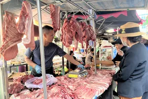 Giá heo bất ngờ tăng trở lại