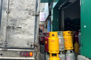 Tháng 6 giá gas giảm mạnh đến 35.000 đồng/bình 12kg