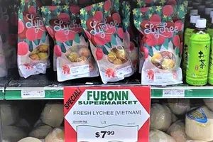 Vải thiều Bắc Giang bày bán ở siêu thị Mỹ