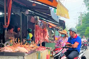 Ngừng khuyến mãi, giá heo hơi lên mức 62.500 đồng/kg