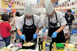 Doanh nghiệp Mỹ đẩy mạnh bán thịt gà vào Việt Nam