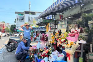 Ngày 20-10: Giá hoa tăng, sức mua yếu 