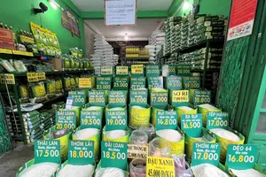 Hiện nay giá gạo xuất khẩu của Việt Nam đang cao hơn Thái Lan. ẢNH: TÚ UYÊN