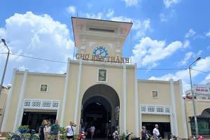 Chợ Bến Thành thí điểm kinh doanh trên tiktok. ẢNH: TÚ UYÊN