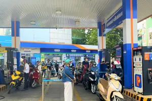 3 tháng đầu năm cả nước tiêu thụ khoảng 6 triệu m3/tấn xăng dầu 