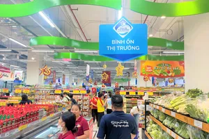 Khu vực hàng bình ổn thị trường siêu thị Co.opmart Phạm Thế Hiển, quận 8. 