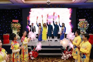 Chương trình "Người truyền lửa" vinh danh 20 doanh nhân tiêu biểu từ thế kỷ XV đến thế kỷ XXI