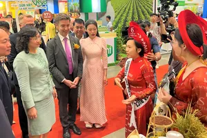 Ký xuất khẩu 1 container phở 30.000 USD sang Hàn Quốc ngay tại triển lãm