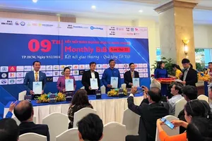 Hơn 100 doanh nghiệp tìm kiếm cơ hội bán hàng Tết