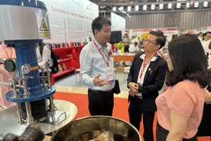 Triển lãm quốc tế ngành sơn phủ, giấy, cao su, nhựa quy tụ hơn 500 doanh nghiệp