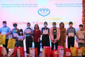 'Em mong mình nhanh hết bệnh, cố gắng học, đi làm, ổn định cuộc sống" 