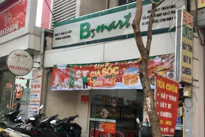 Nữ sinh bị kẻ trộm xe máy kéo lê trên đường