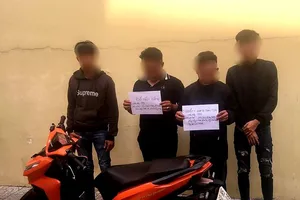 Bốn người có vai trò chủ chốt được công an mời làm việc. Ảnh: CTV