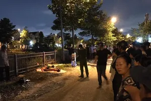 Bé trai 6 tuổi trượt chân xuống kênh Ba Bò tử vong thương tâm