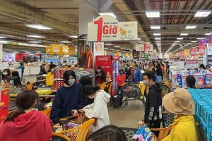 Siêu thị, cửa hàng tiện ích ở TP.HCM vẫn hoạt động bình thường