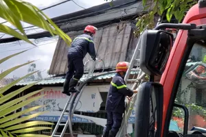 Cháy 3 căn nhà tại TP Thủ Đức giữa trưa